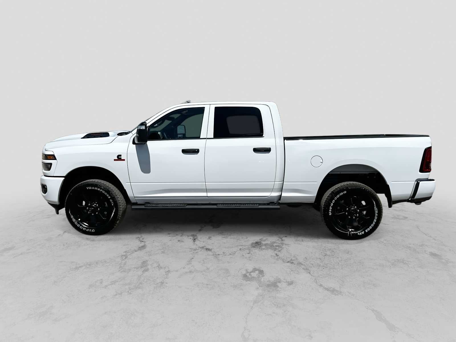 2027 RAM 2500 RAM 2500 BLACK EXPRESS CREW CAB 4X4 6'4' BOX