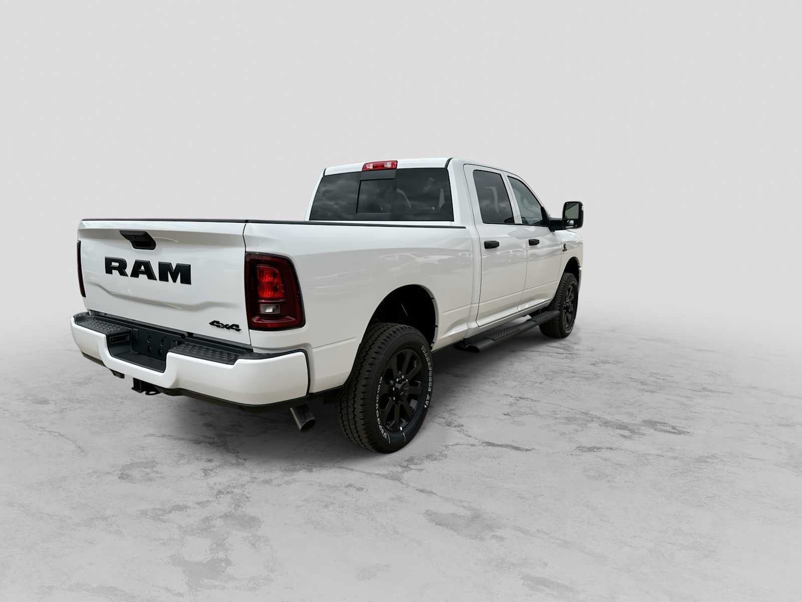 2026 RAM 2500 RAM 2500 BLACK EXPRESS CREW CAB 4X4 6'4' BOX