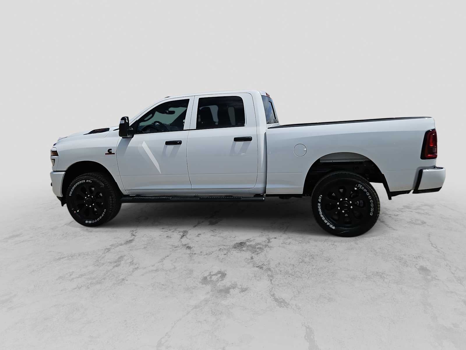 2026 RAM 2500 RAM 2500 BLACK EXPRESS CREW CAB 4X4 6'4' BOX