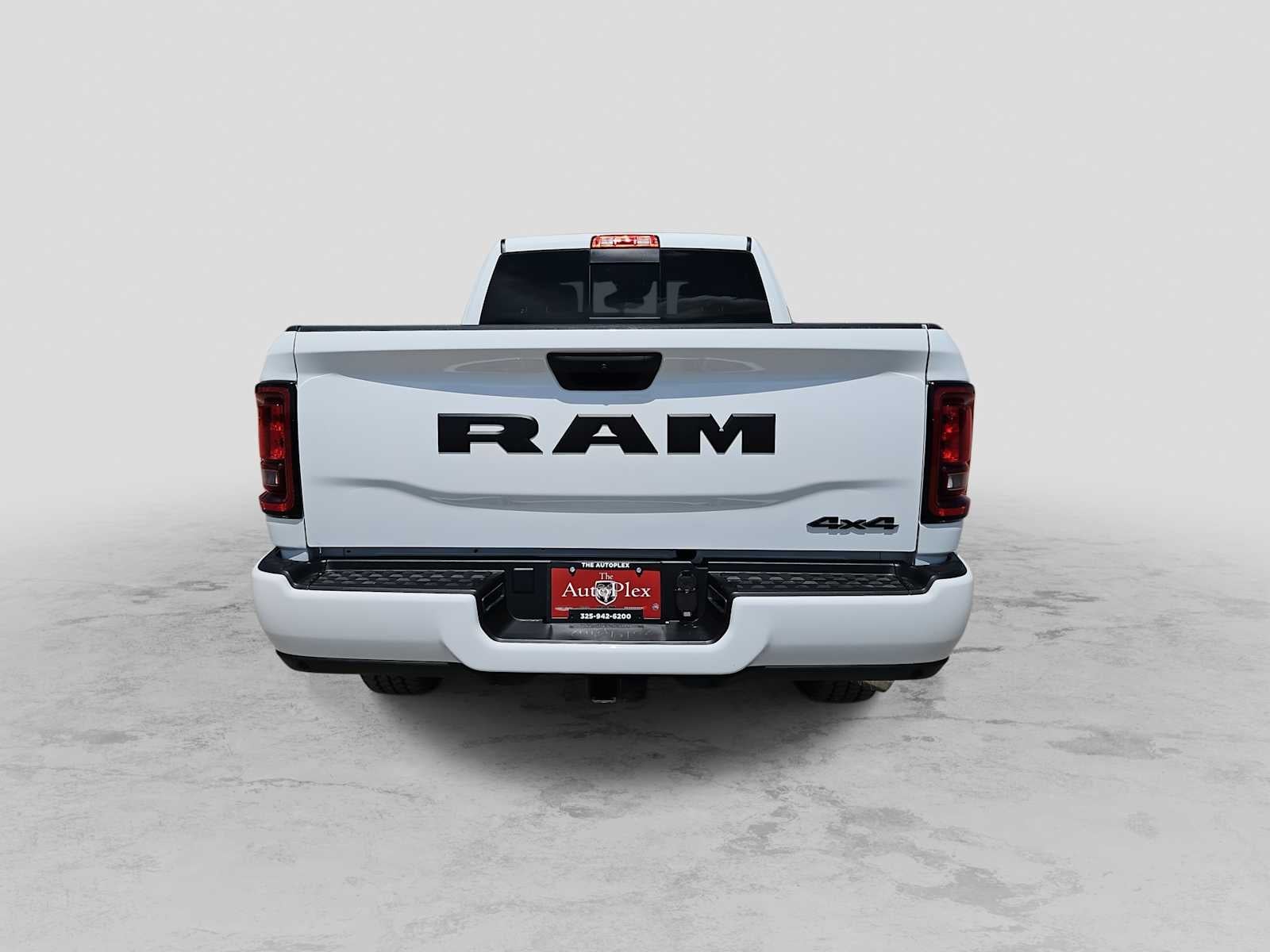 2026 RAM 2500 RAM 2500 BLACK EXPRESS CREW CAB 4X4 6'4' BOX