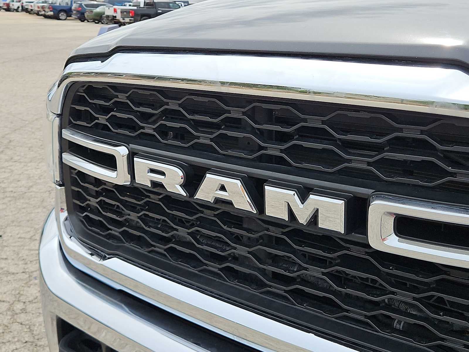 2023 RAM 2500 Tradesman Crew Cab 4x4 6'4' Box