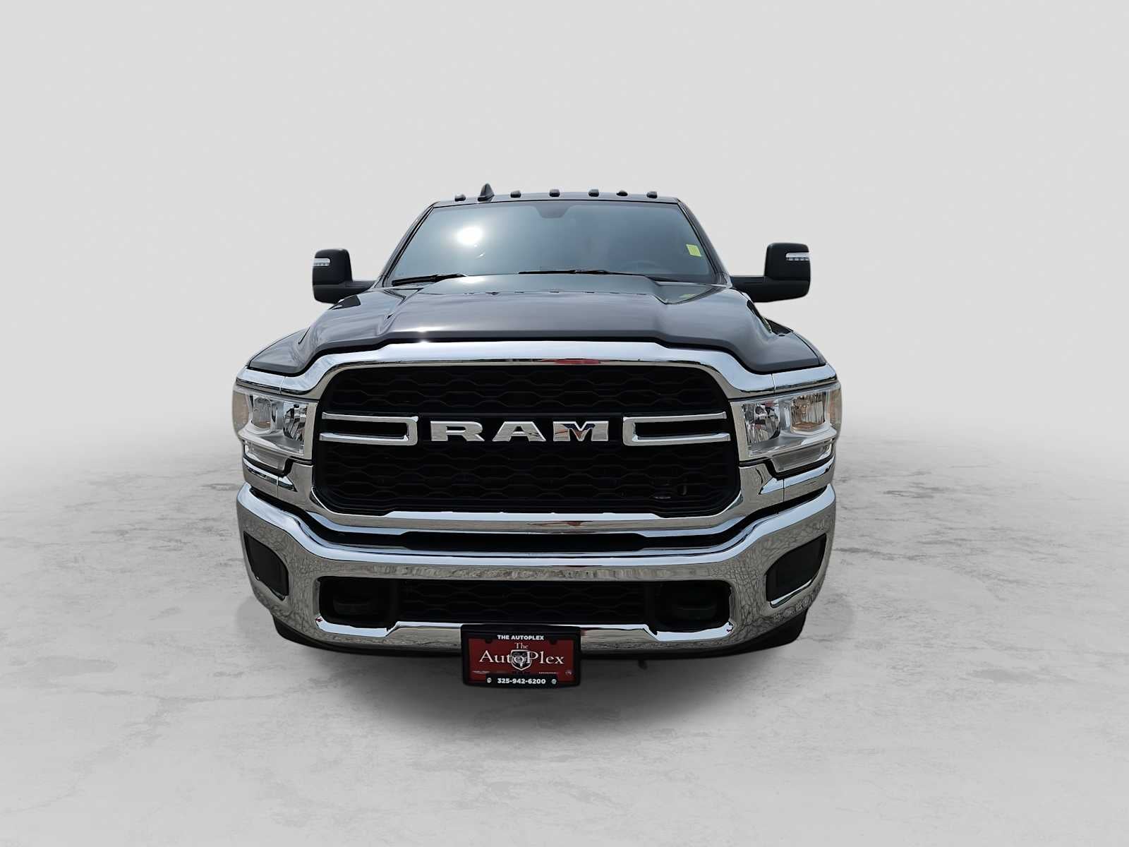 2023 RAM 2500 Tradesman Crew Cab 4x4 6'4' Box