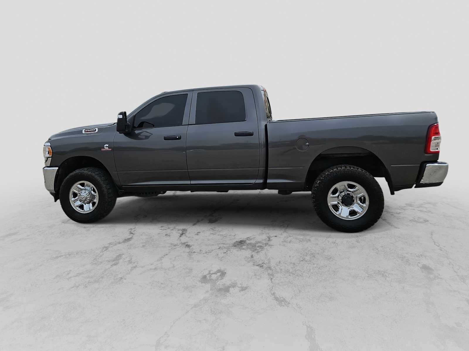 2023 RAM 2500 Tradesman Crew Cab 4x4 6'4' Box