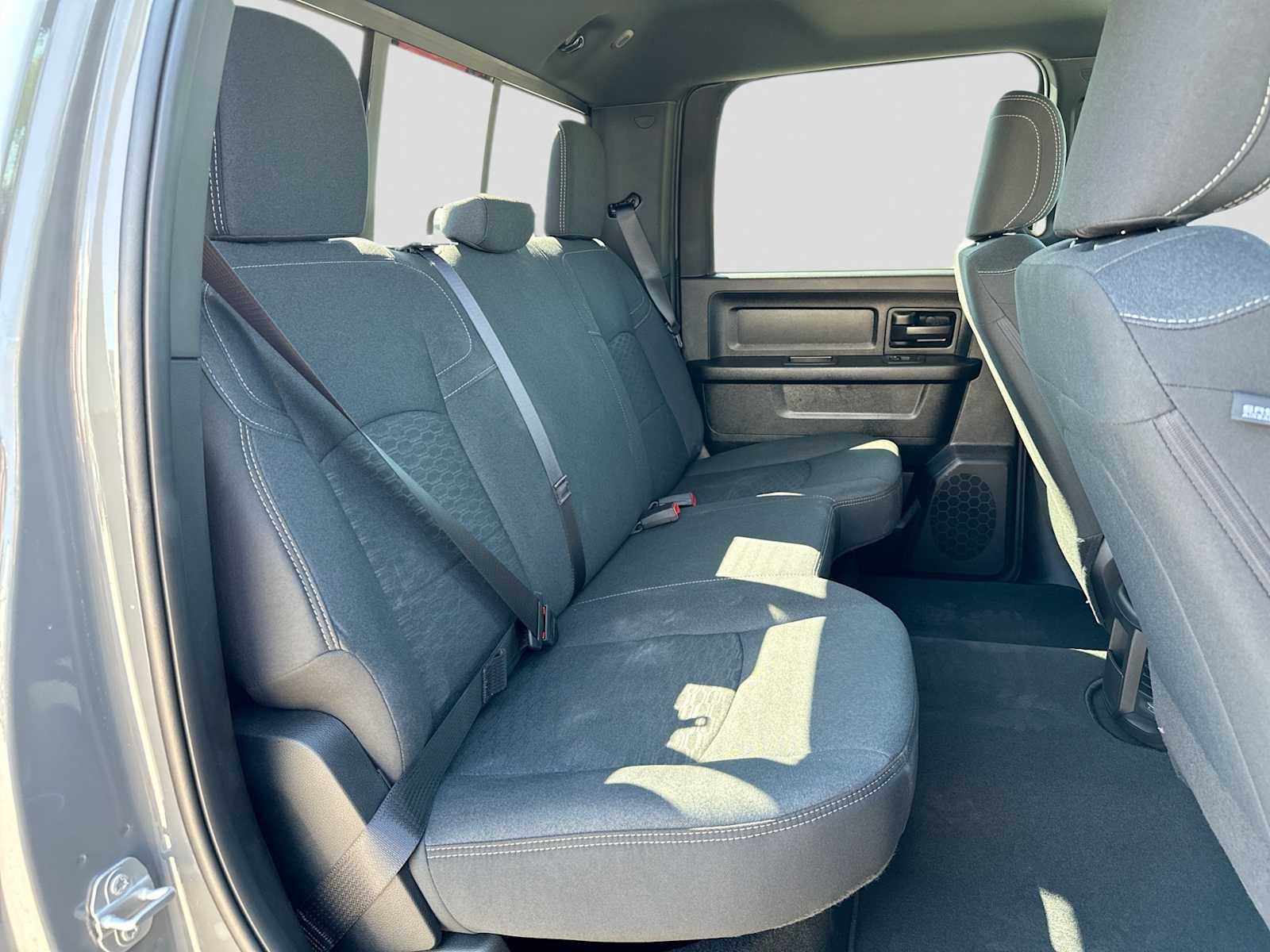 2027 RAM 2500 RAM 2500 BLACK EXPRESS CREW CAB 4X4 6'4' BOX
