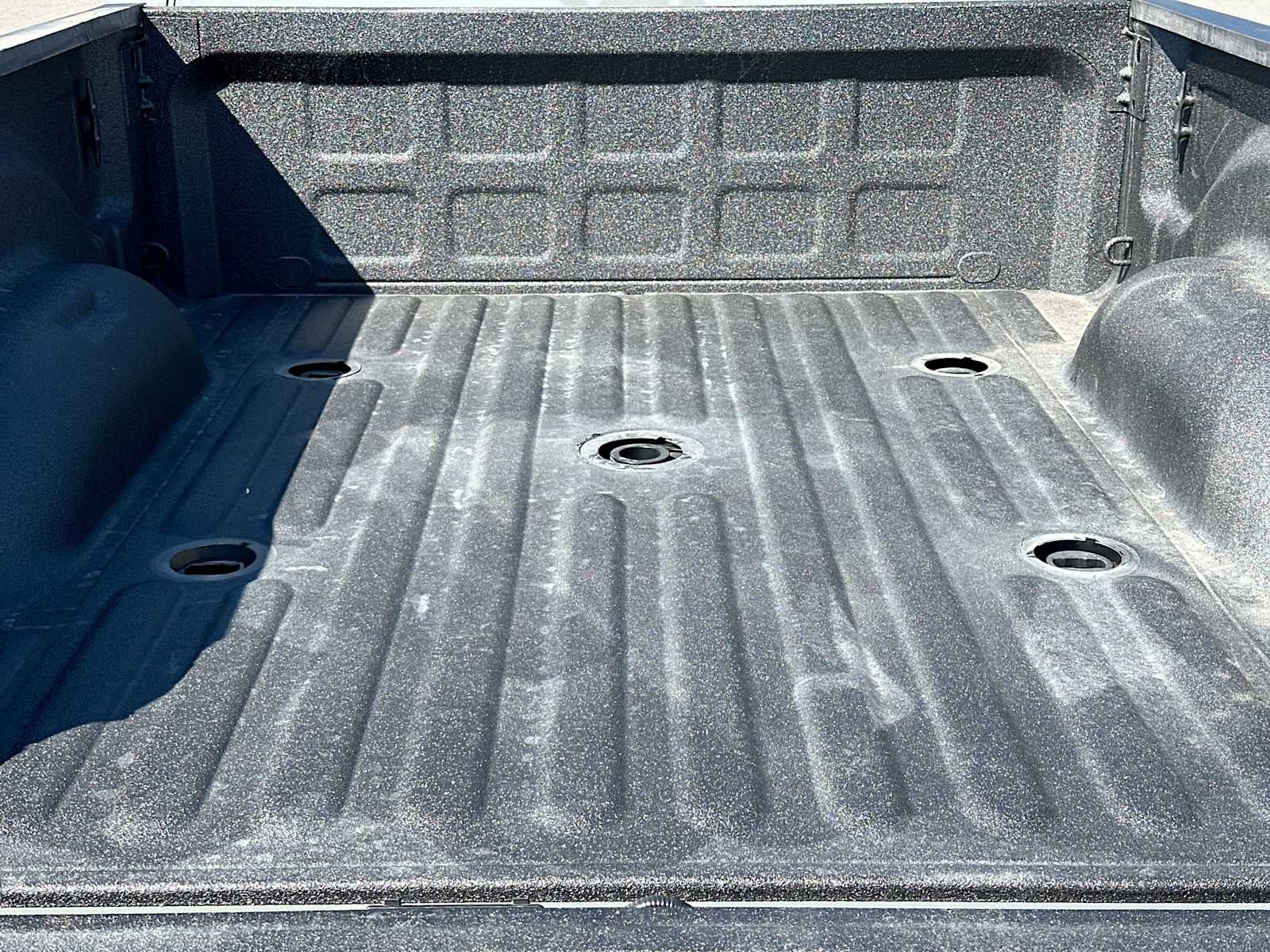 2027 RAM 2500 RAM 2500 BLACK EXPRESS CREW CAB 4X4 6'4' BOX