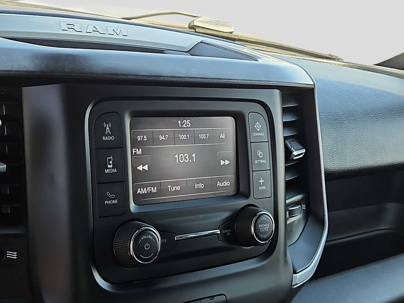 2021 RAM 2500 Big Horn Crew Cab 4x4 6'4' Box