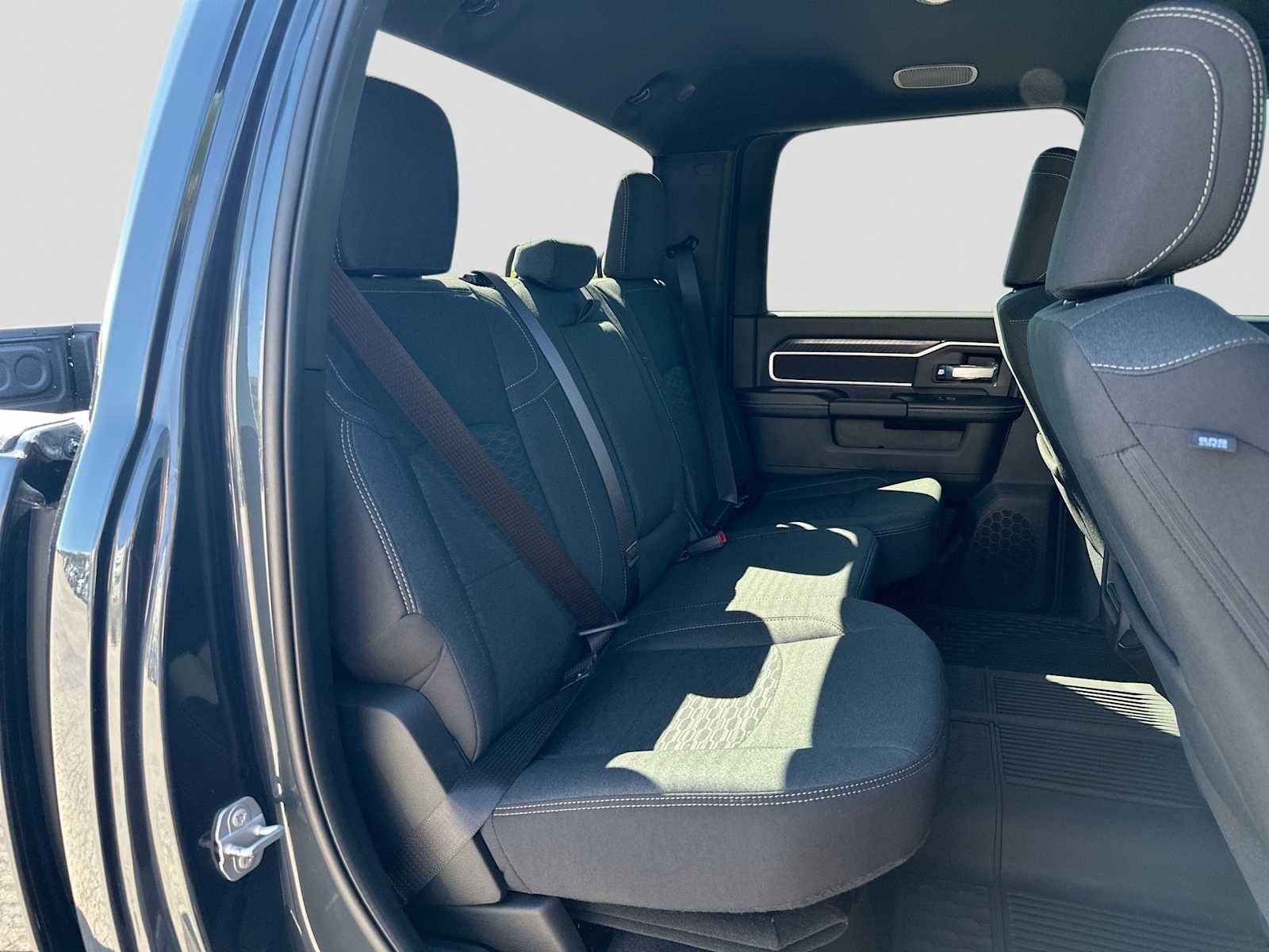 2027 RAM 2500 RAM 2500 LONE STAR CREW CAB 4X4 6'4' BOX