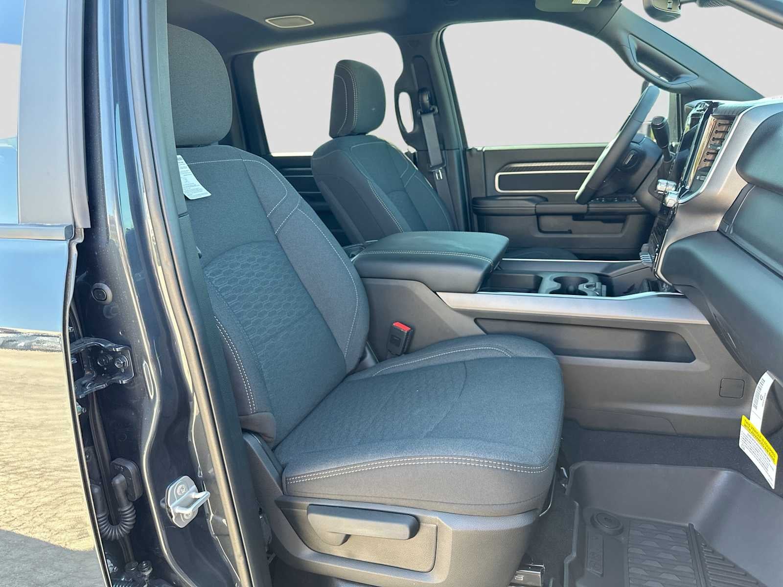 2027 RAM 2500 RAM 2500 LONE STAR CREW CAB 4X4 6'4' BOX