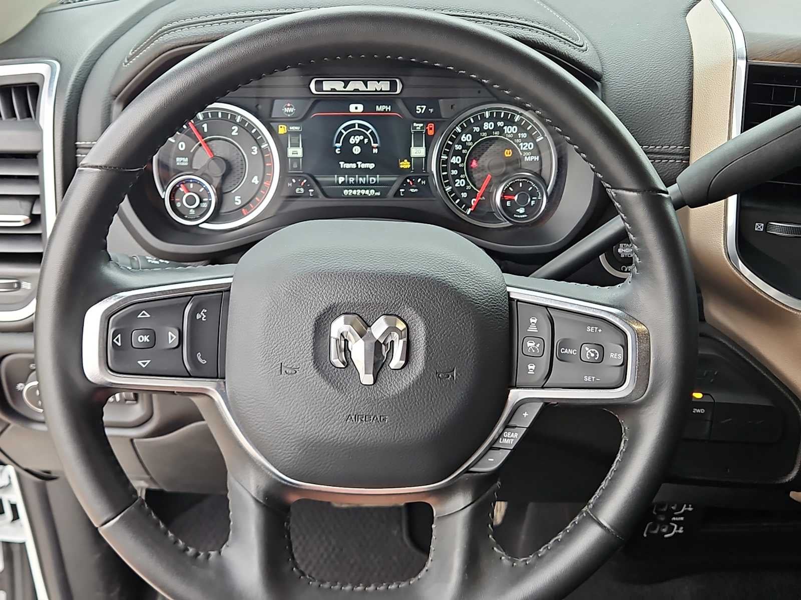 2024 RAM 2500 Laramie Crew Cab 4x4 6'4' Box