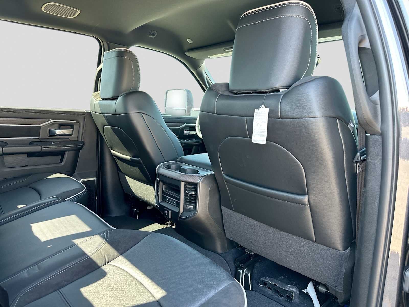 2027 RAM 2500 RAM 2500 LARAMIE CREW CAB 4X4 6'4' BOX