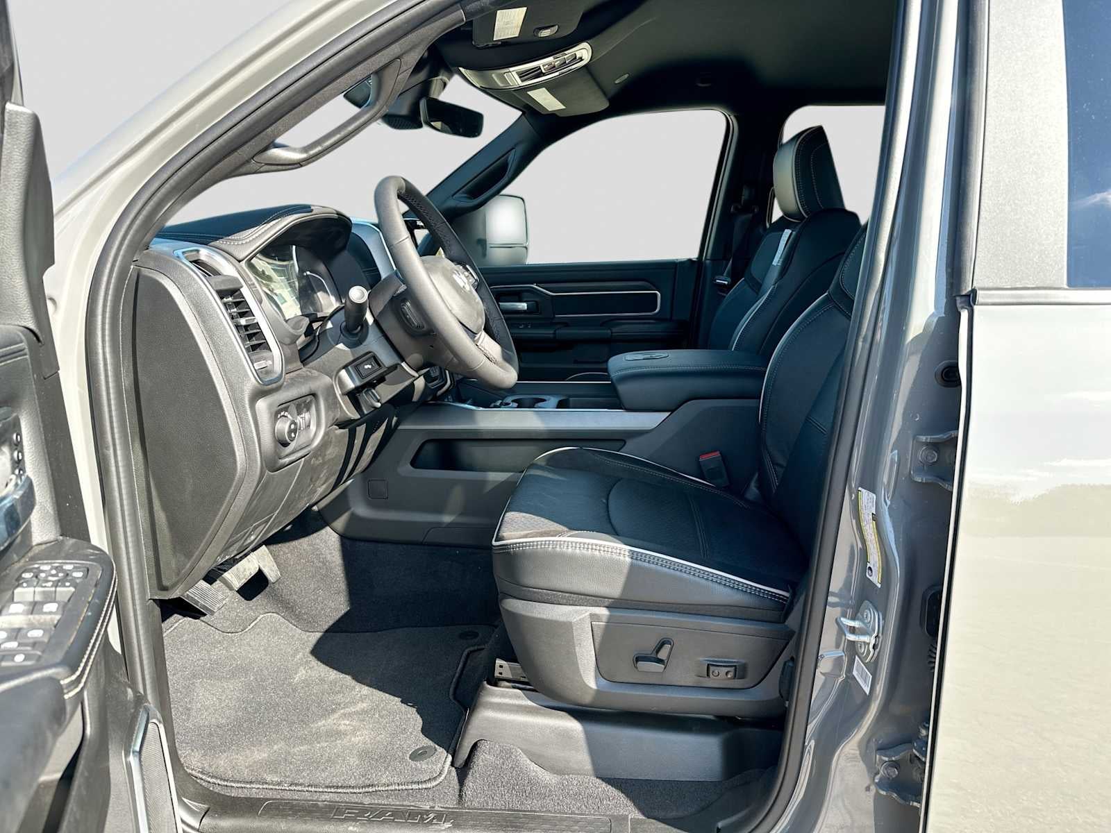 2027 RAM 2500 RAM 2500 LARAMIE CREW CAB 4X4 6'4' BOX