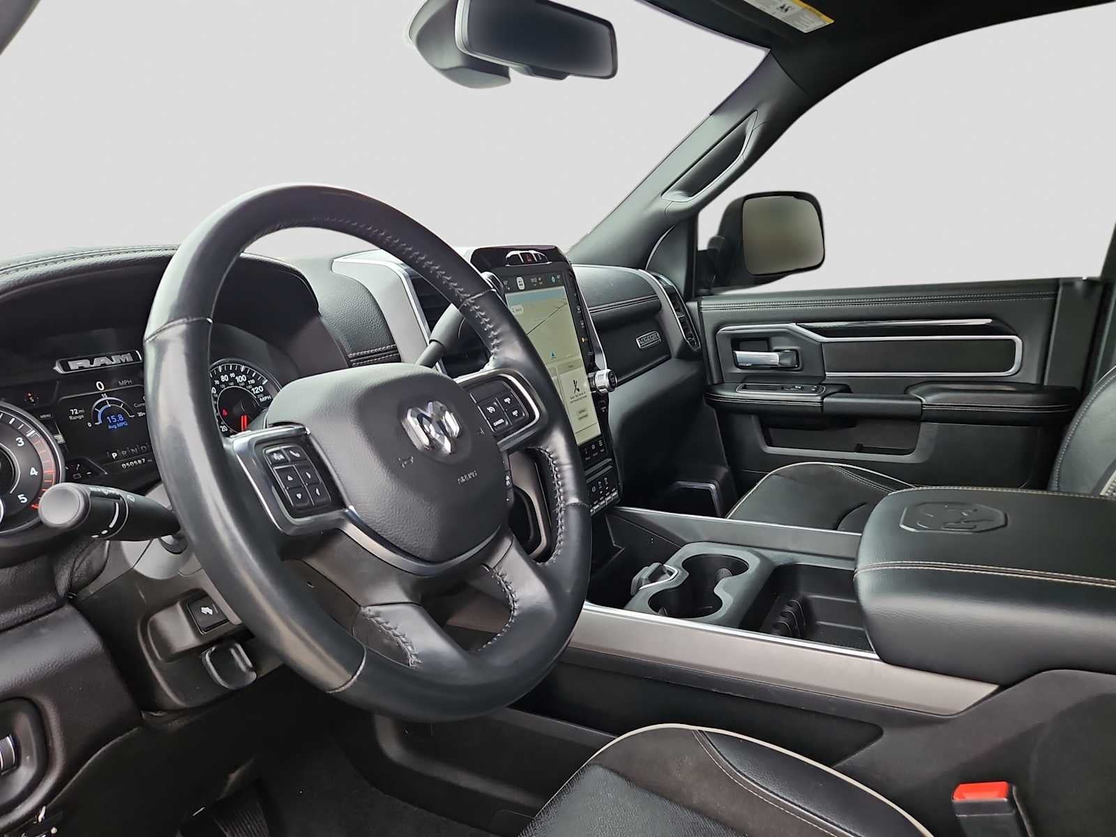 2022 RAM 2500 Laramie Crew Cab 4x4 6'4' Box