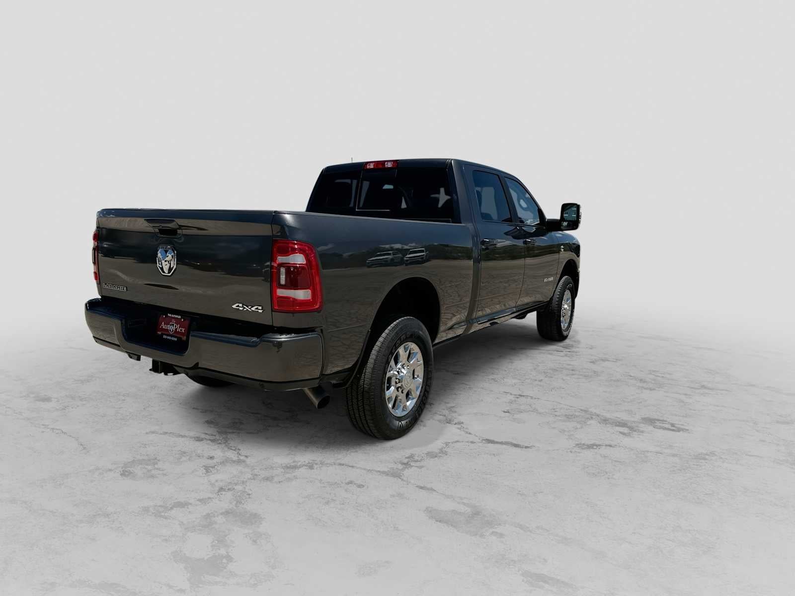 2024 RAM 2500 Laramie 4x4 Crew Cab 64 Box