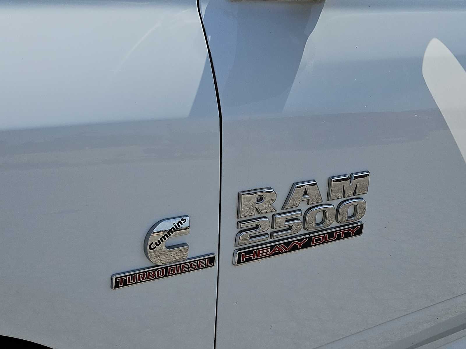 2017 RAM 2500 Tradesman Crew Cab 4x4 8' Box