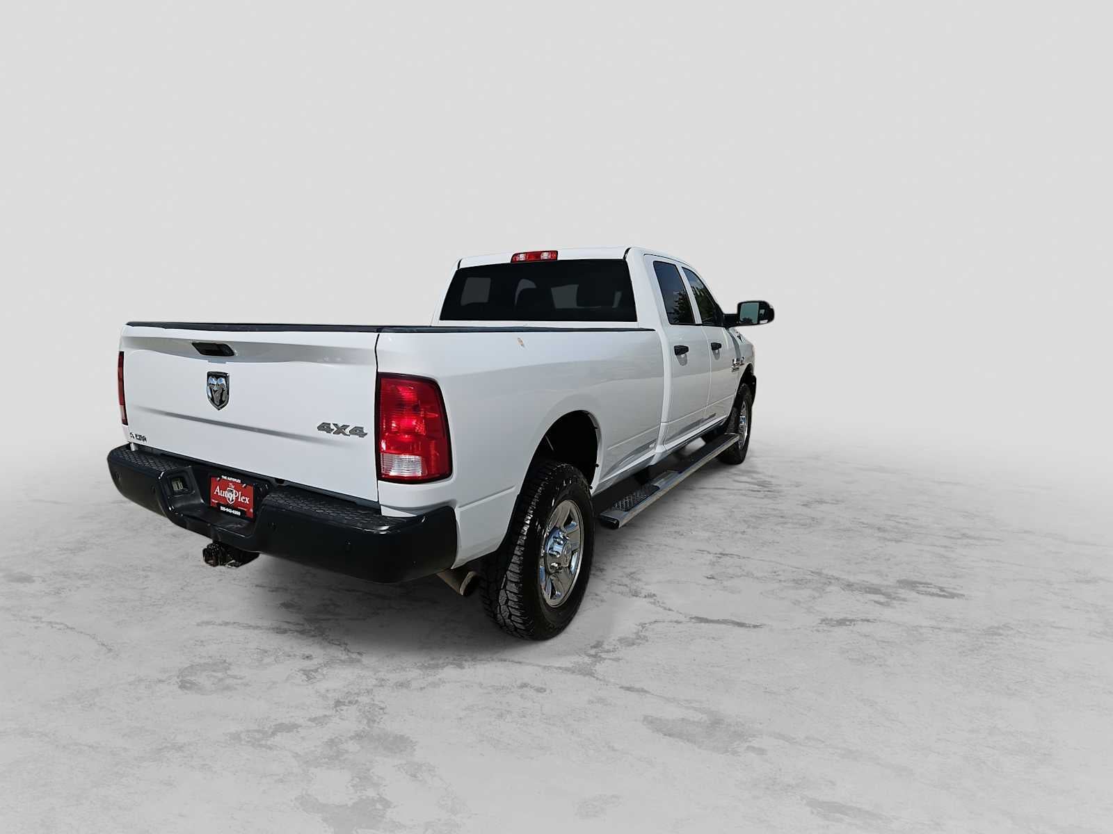 2017 RAM 2500 Tradesman Crew Cab 4x4 8' Box