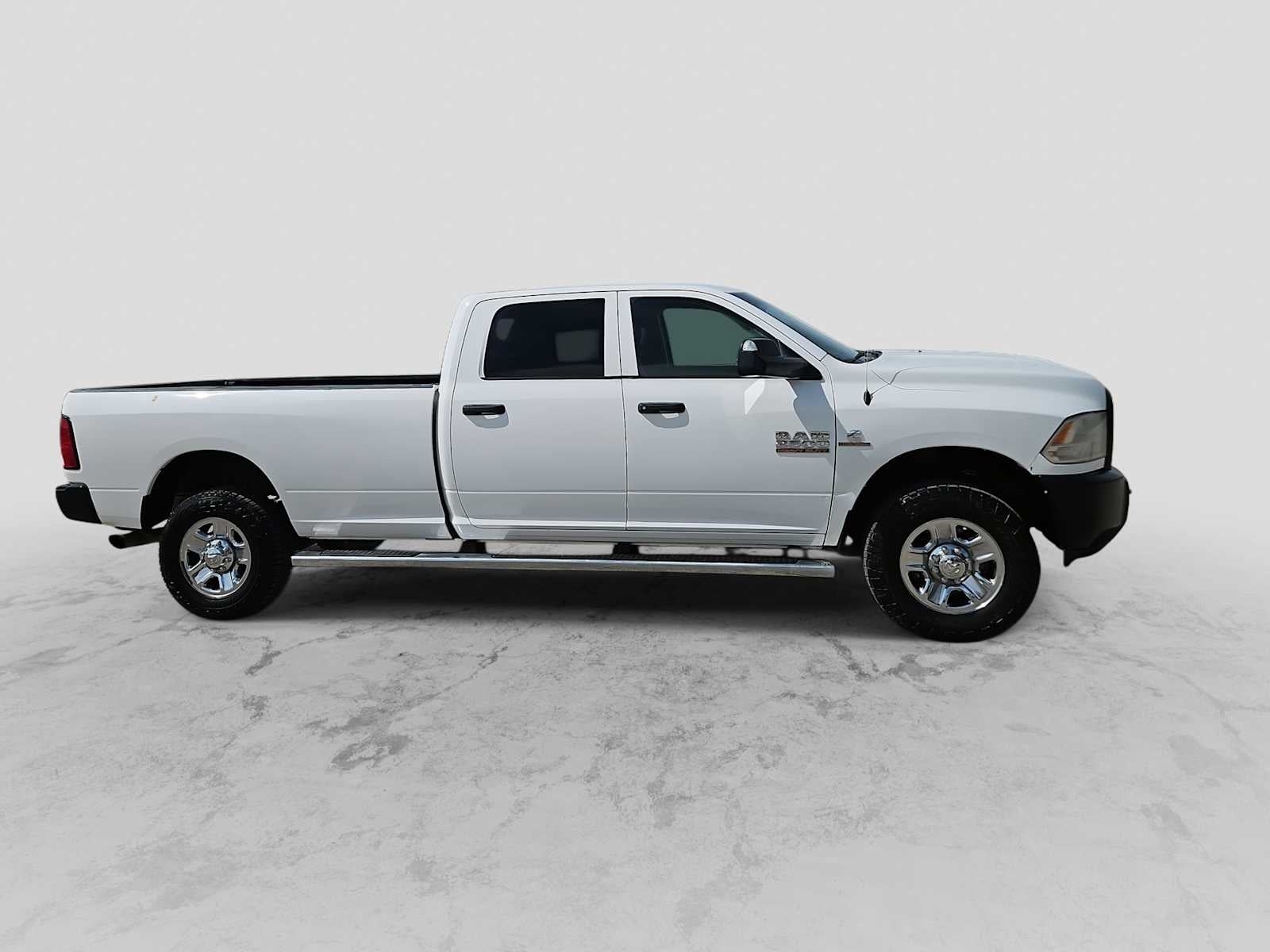 2017 RAM 2500 Tradesman Crew Cab 4x4 8' Box