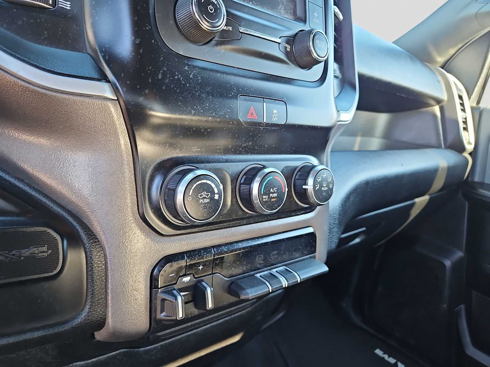 2021 RAM 2500 Big Horn Crew Cab 4x4 8' Box