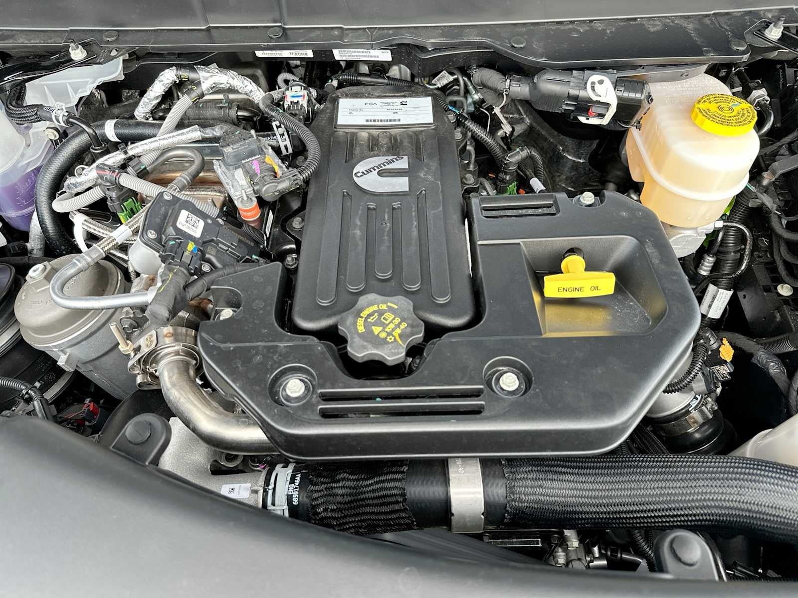 2027 RAM 2500 RAM 2500 LIMITED MEGA CAB 4X4 6'4' BOX