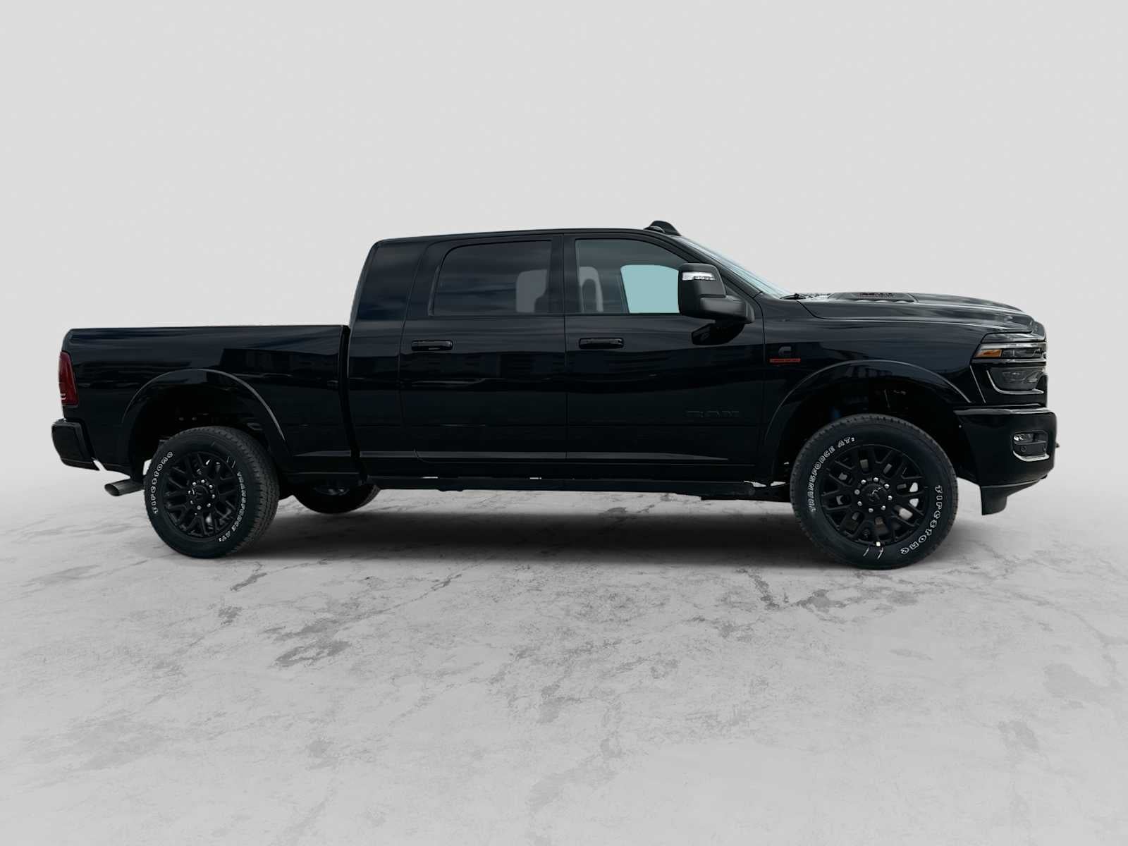 2027 RAM 2500 RAM 2500 LIMITED MEGA CAB 4X4 6'4' BOX