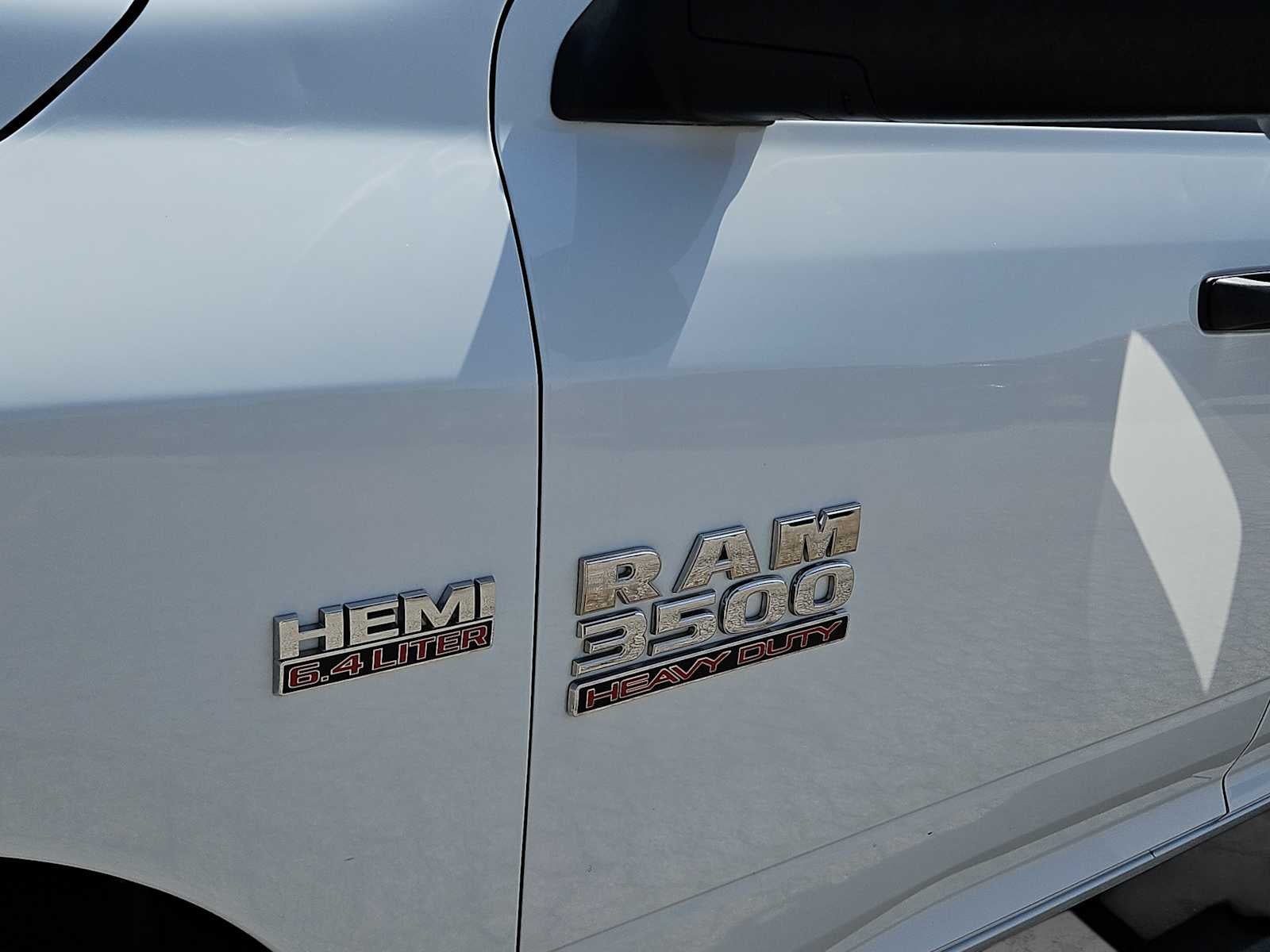 2018 RAM 3500 Chassis Cab Tradesman/SLT/Laramie