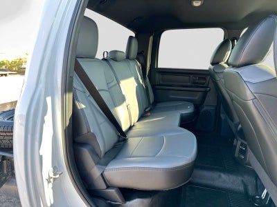 2027 RAM 3500 Chassis Cab RAM 3500 TRADESMAN CREW CAB CHASSIS 4X4 60' CA