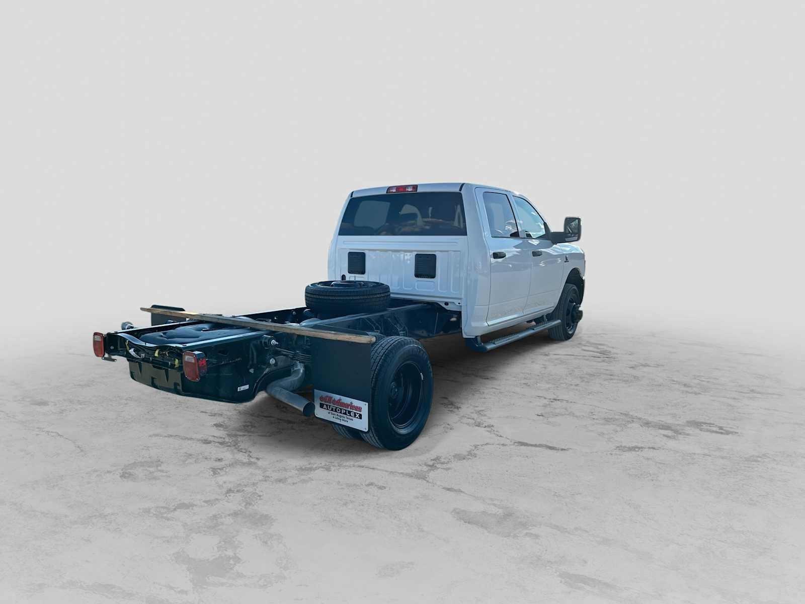 2027 RAM 3500 Chassis Cab RAM 3500 TRADESMAN CREW CAB CHASSIS 4X4 60' CA