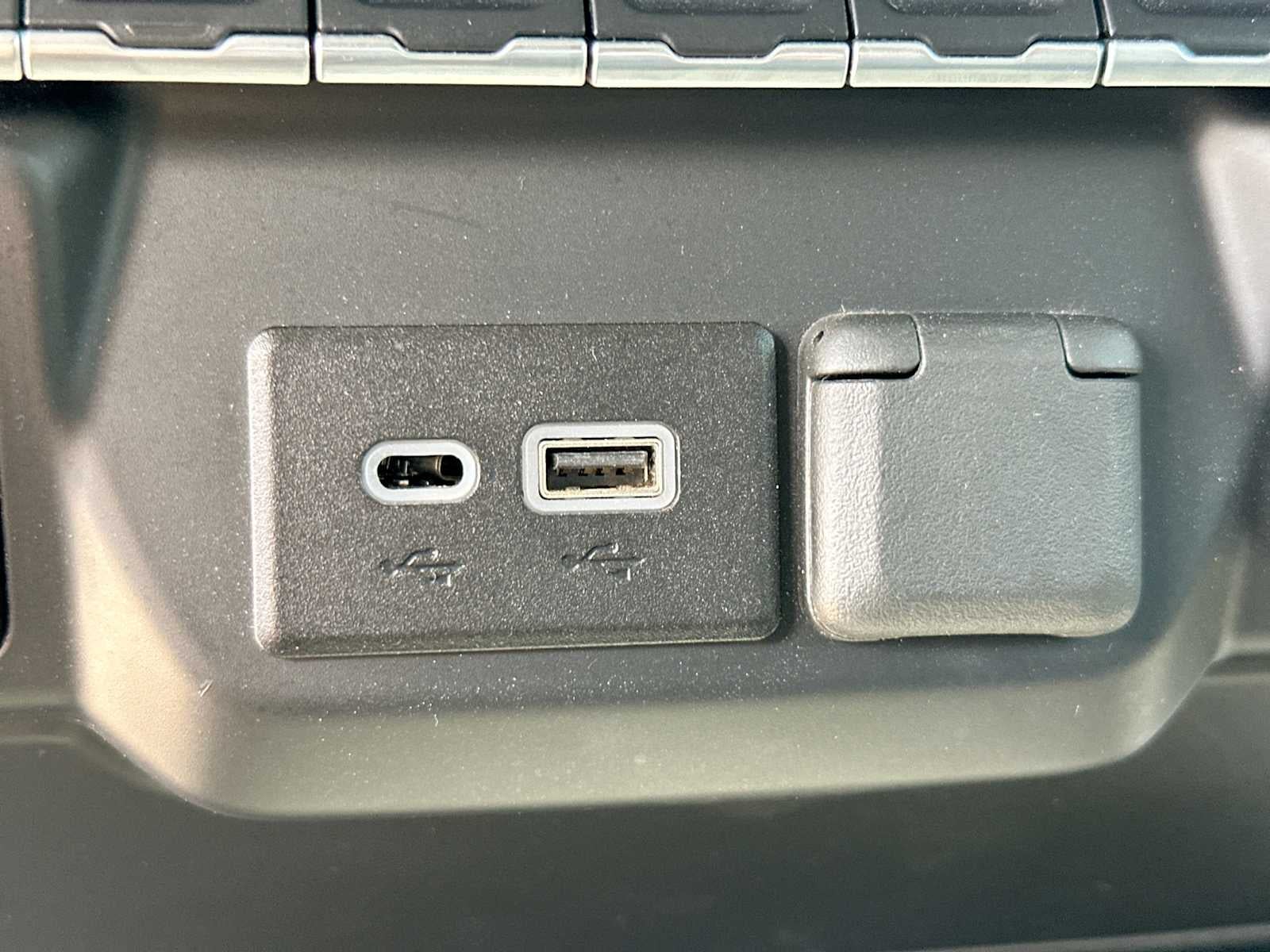 2023 Chevrolet Silverado 1500 2WD Crew Cab Short Bed Custom