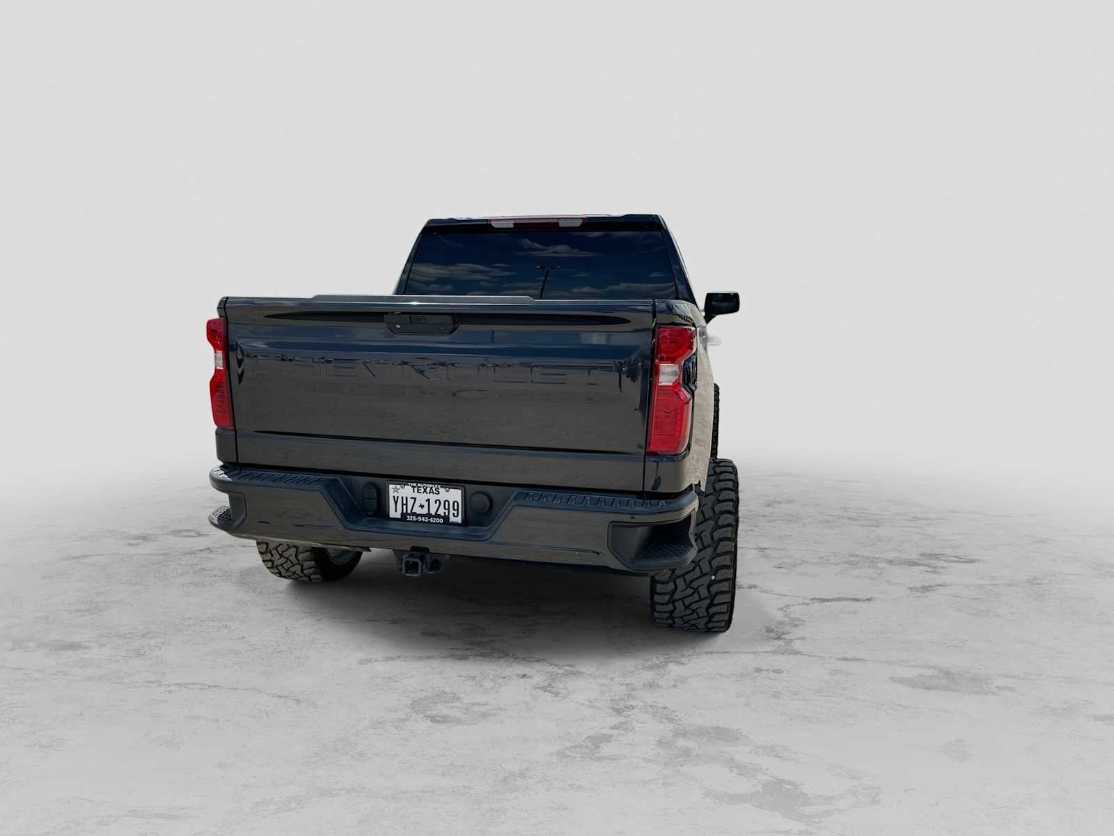 2023 Chevrolet Silverado 1500 2WD Crew Cab Short Bed Custom