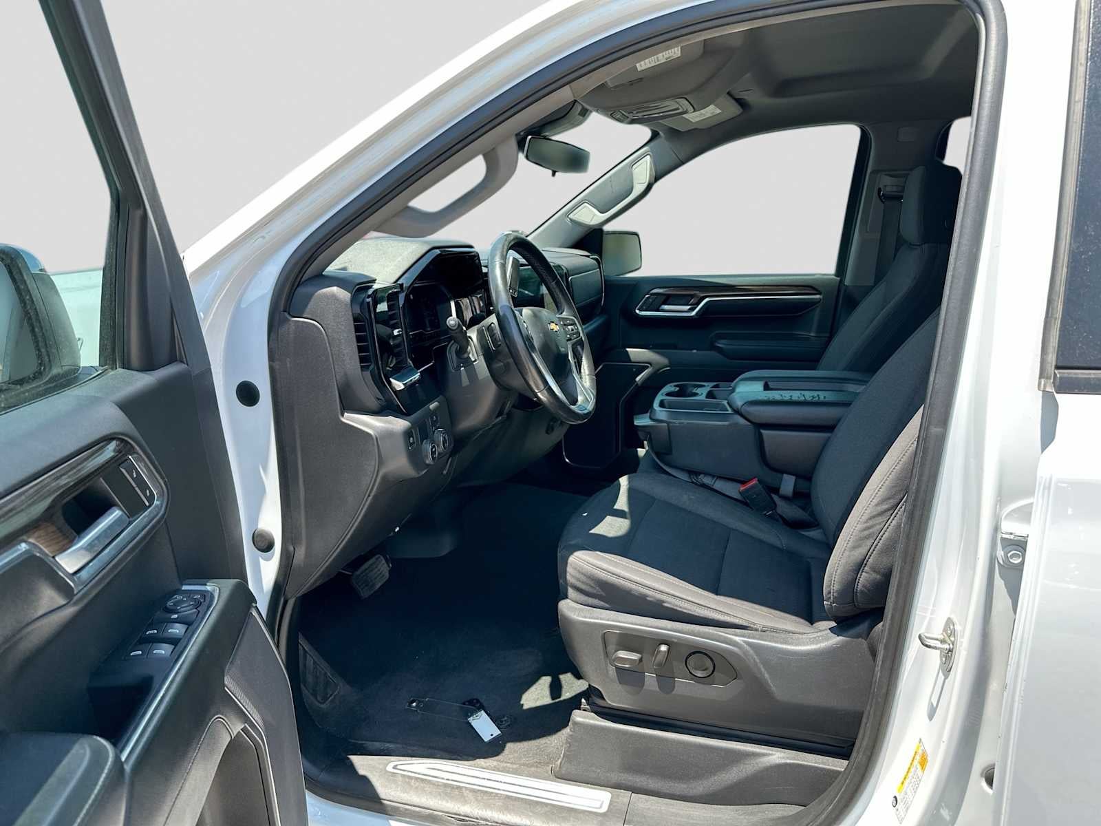 2022 Chevrolet Silverado 1500 2WD Crew Cab Short Bed LT