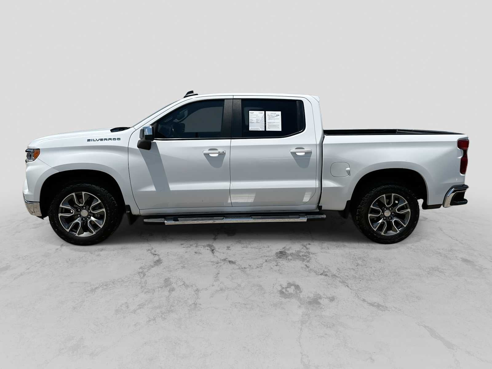 2022 Chevrolet Silverado 1500 2WD Crew Cab Short Bed LT