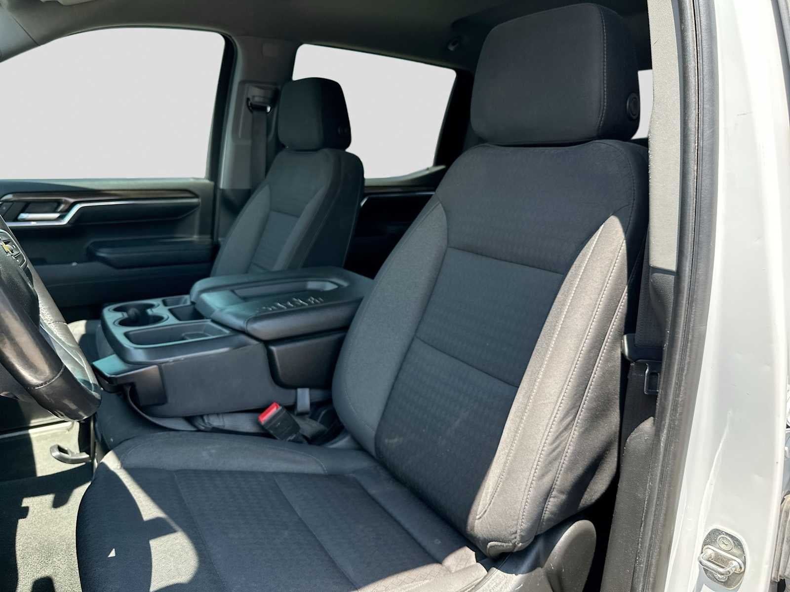 2022 Chevrolet Silverado 1500 2WD Crew Cab Short Bed LT