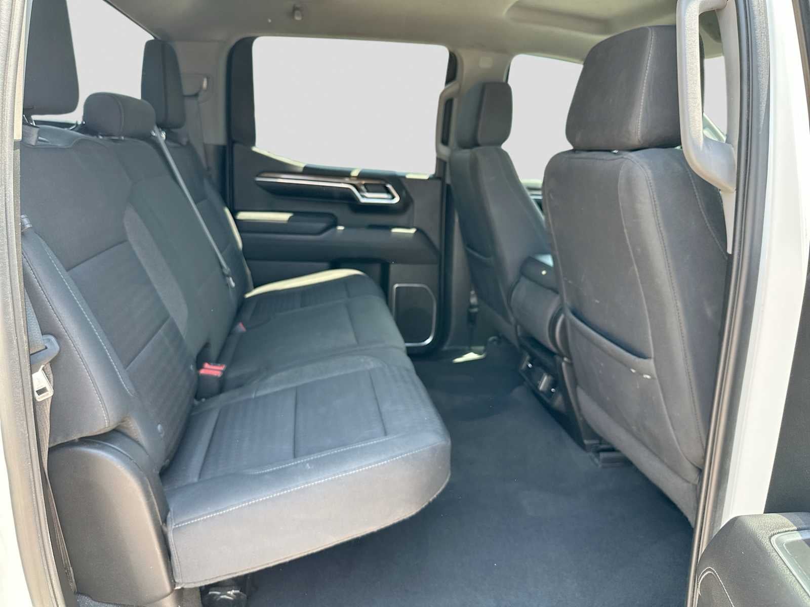 2022 Chevrolet Silverado 1500 2WD Crew Cab Short Bed LT
