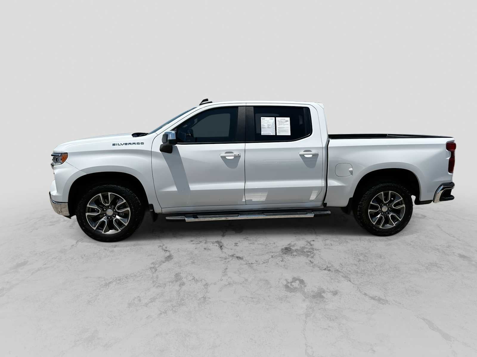 2022 Chevrolet Silverado 1500 2WD Crew Cab Short Bed LT