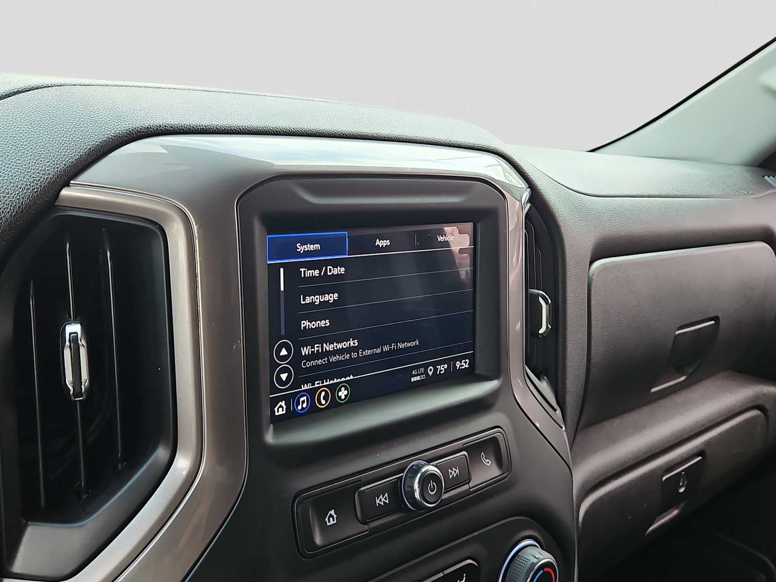2024 Chevrolet Silverado 1500 4WD Crew Cab Short Bed Custom Trail Boss