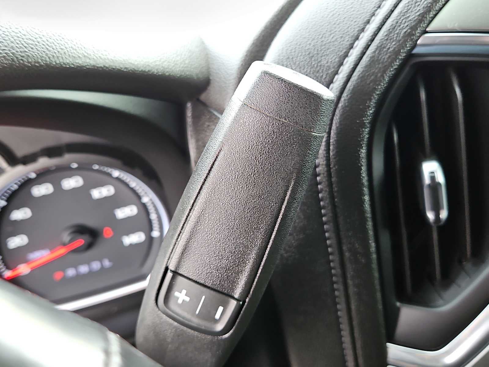 2021 Chevrolet Silverado 1500 4WD Crew Cab Short Bed LT