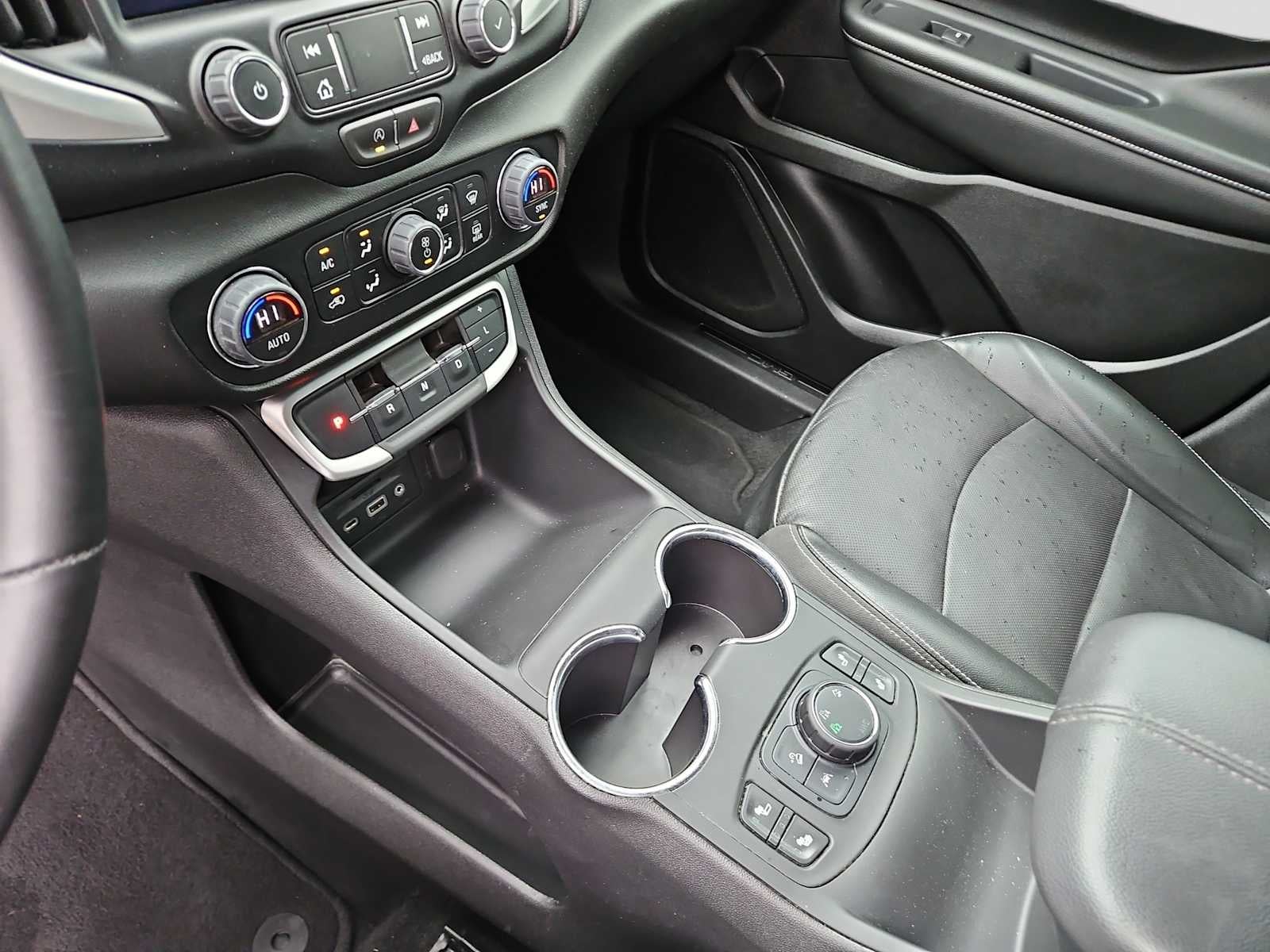 2024 GMC Terrain AWD SLT