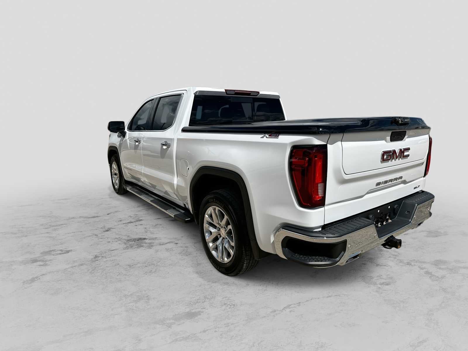 2021 GMC Sierra 1500 4WD Crew Cab Short Box SLT