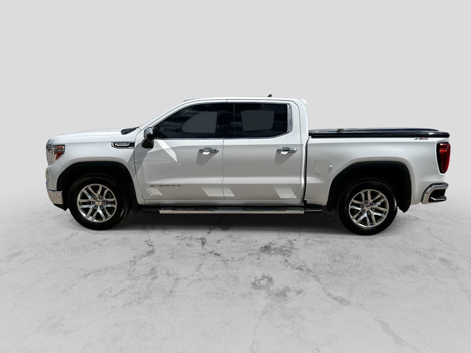 2021 GMC Sierra 1500 4WD Crew Cab Short Box SLT