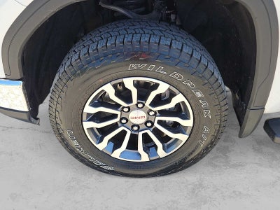 2023 GMC Sierra 1500 4WD Crew Cab Short Box SLT
