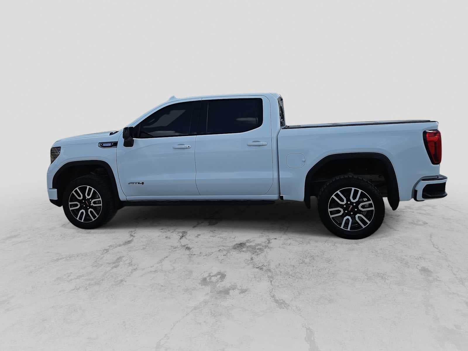 2022 GMC Sierra 1500 4WD Crew Cab Short Box AT4