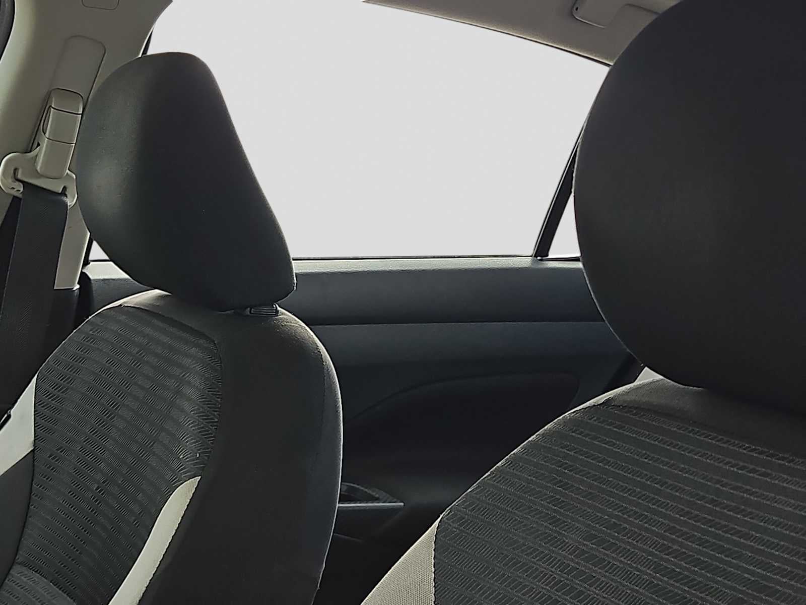2021 Nissan Versa SV Xtronic CVT