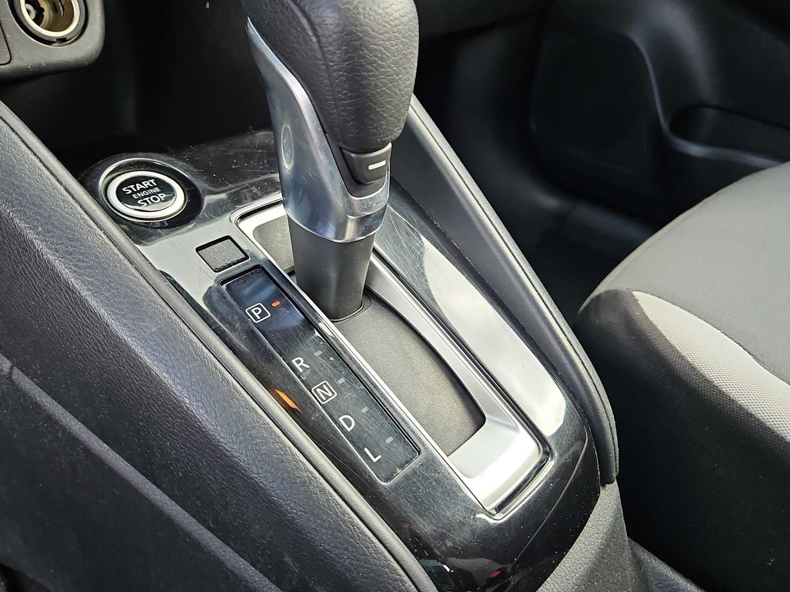 2021 Nissan Versa SV Xtronic CVT