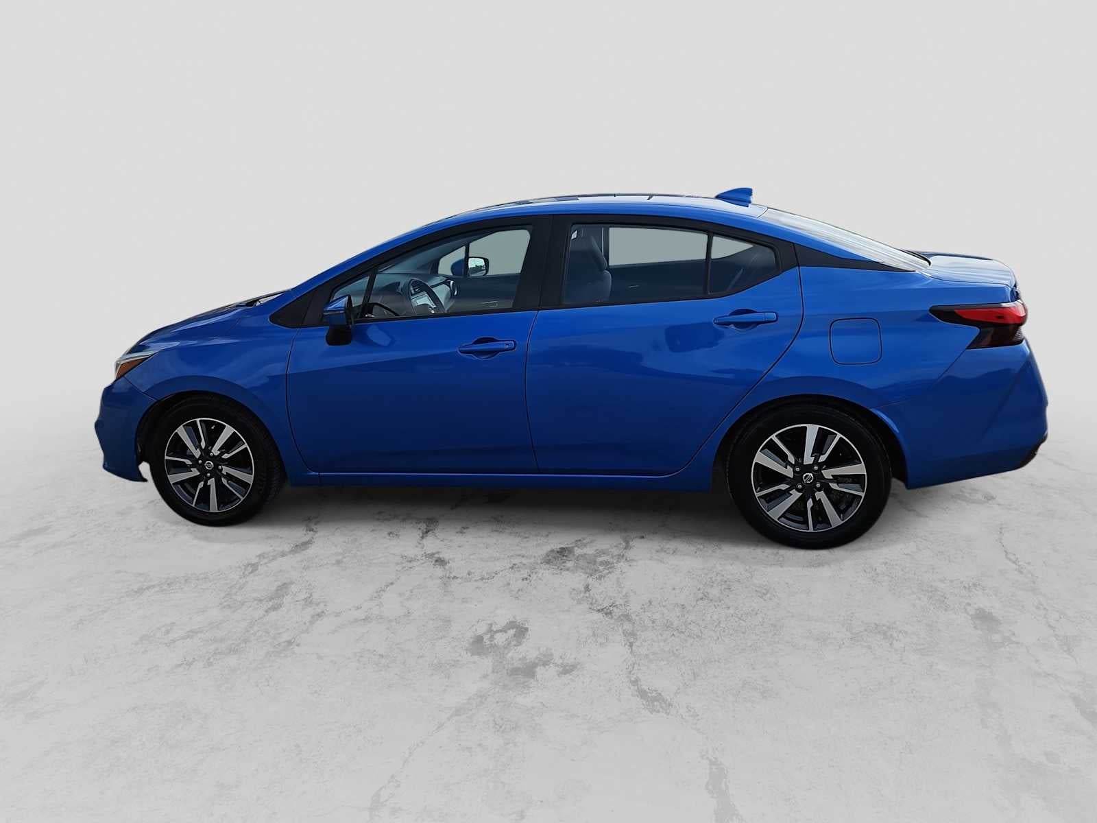 2021 Nissan Versa SV Xtronic CVT