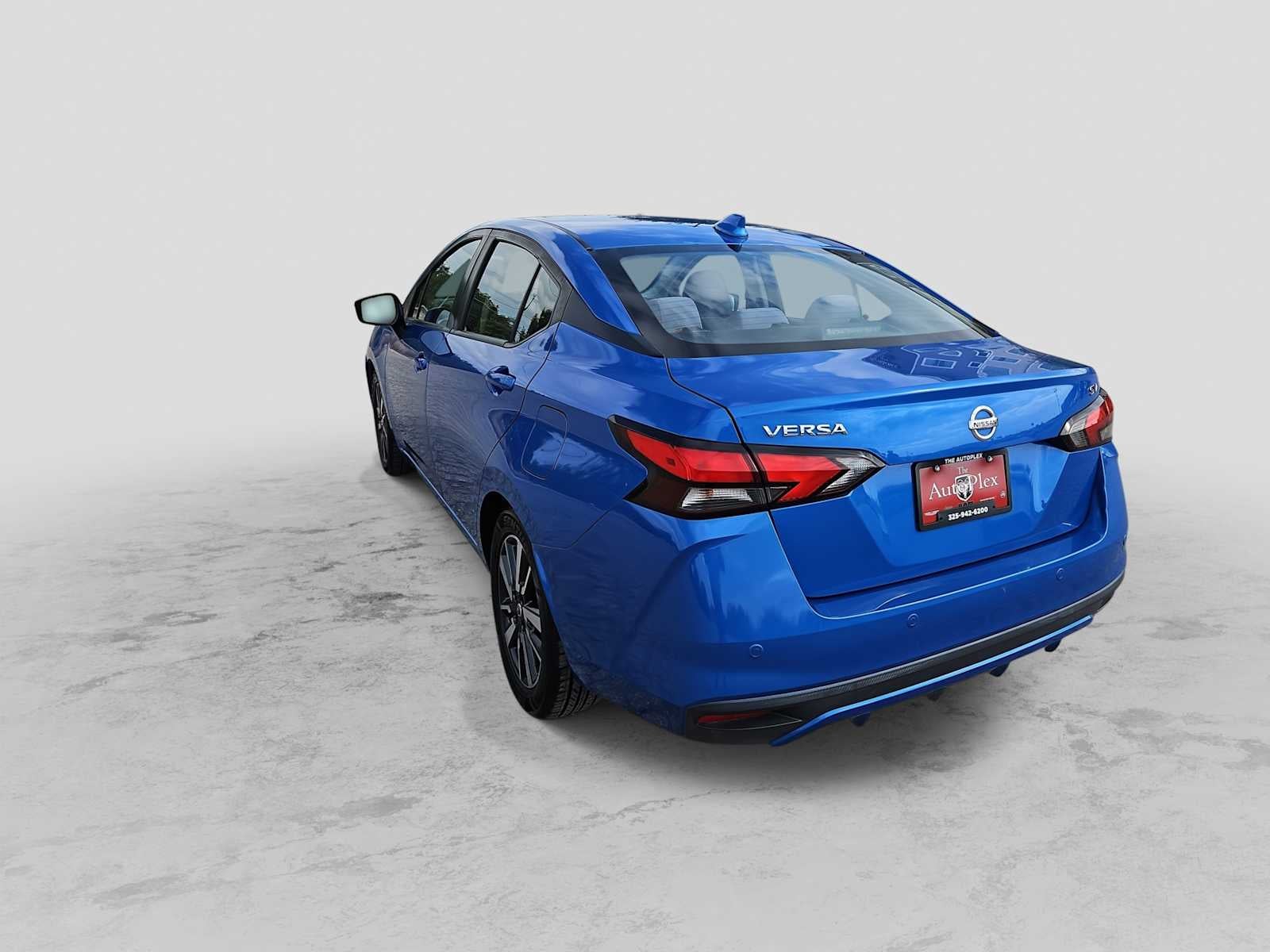2021 Nissan Versa SV Xtronic CVT