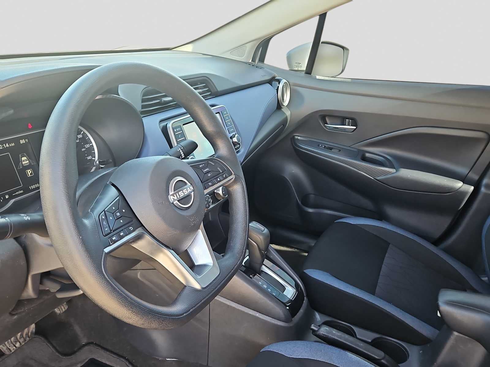 2024 Nissan Versa 1.6 SV