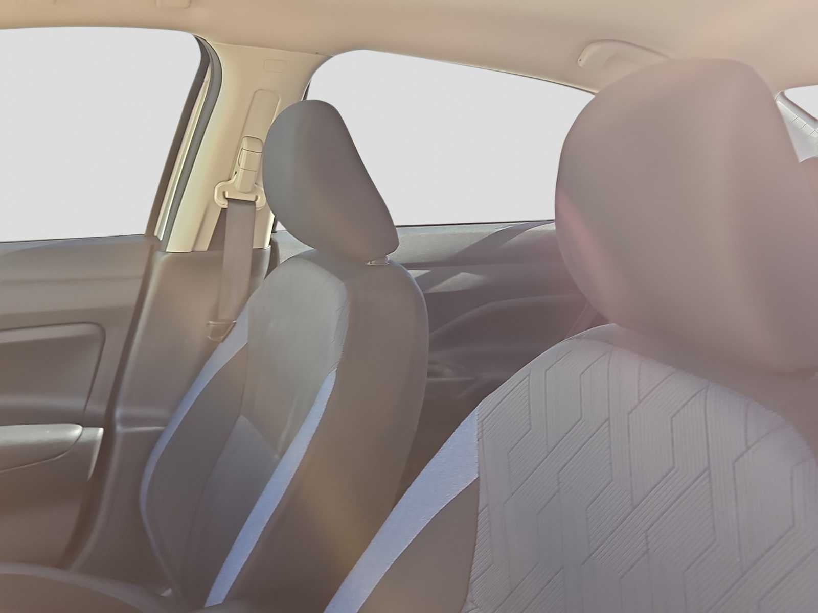 2024 Nissan Versa 1.6 SV