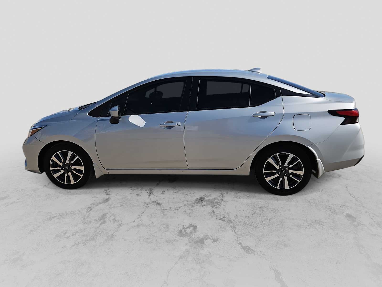 2024 Nissan Versa 1.6 SV