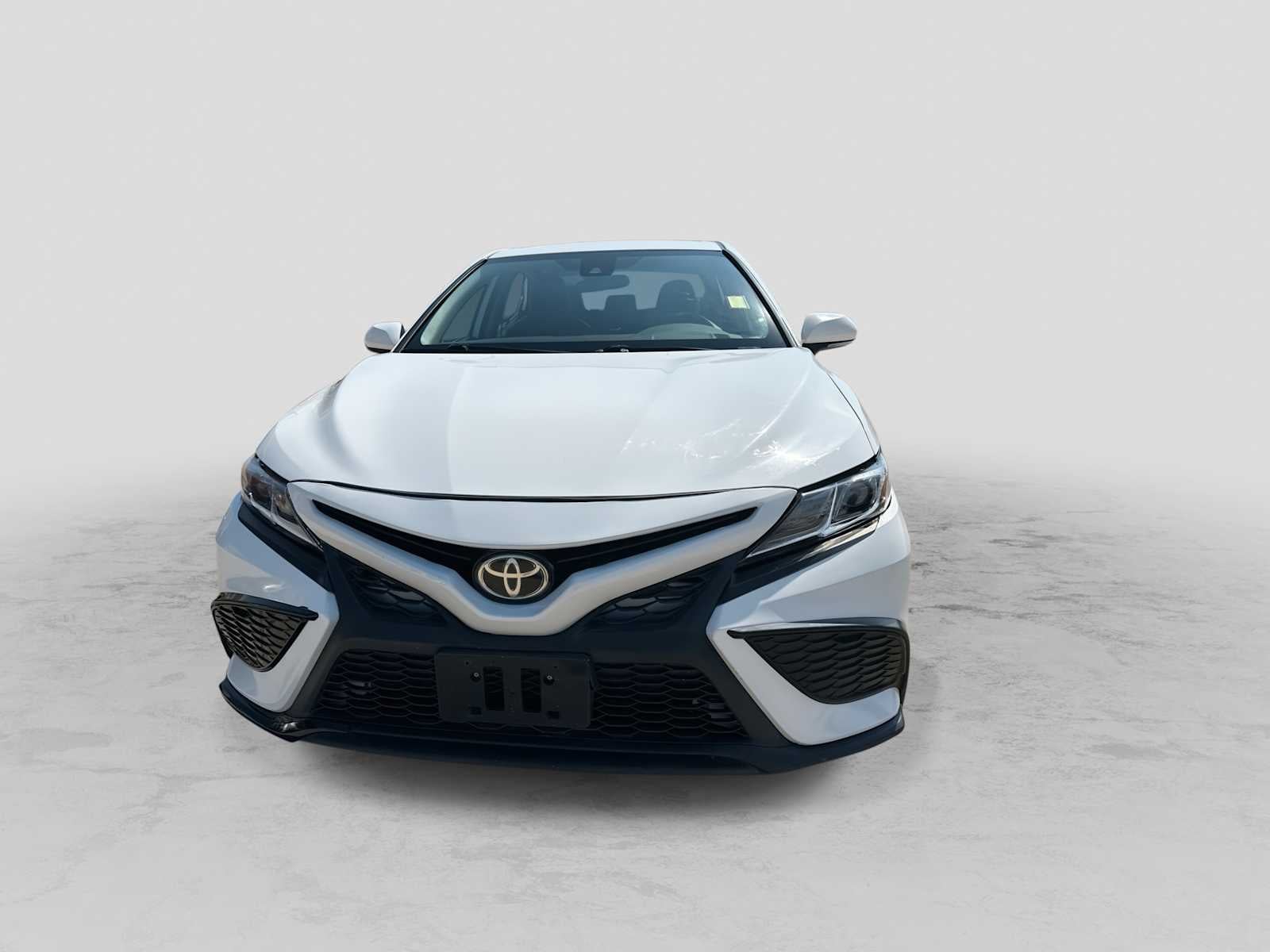 2022 Toyota Camry SE Auto