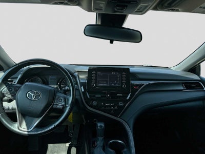 2022 Toyota Camry SE Auto