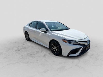 2022 Toyota Camry SE Auto